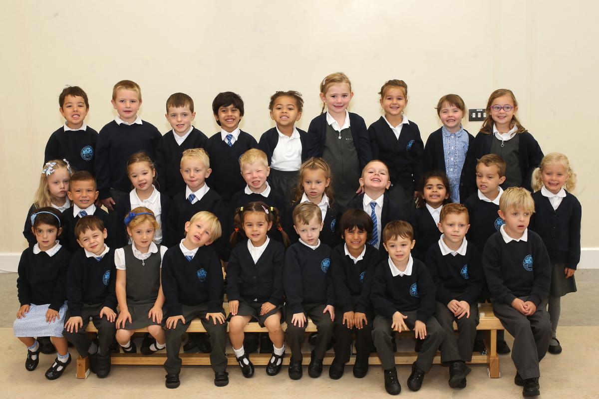 Reception Class 12J at Buckhurst Hill Primary School. Buckhurst Hill, Essex. (7/9/2015) EL85211_1