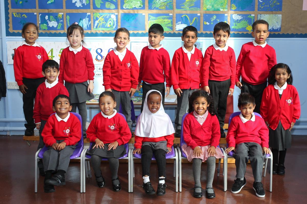 Redwood Reception Class at Woodside Primary Academy. Walthamstow. (18/9/2015) EL85214_3