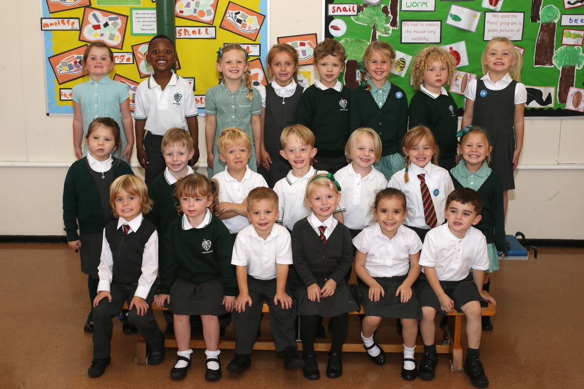 Orchard Reception Class at Theydon Bois Primary School. Essex. (18/9/2015) EL85364_1