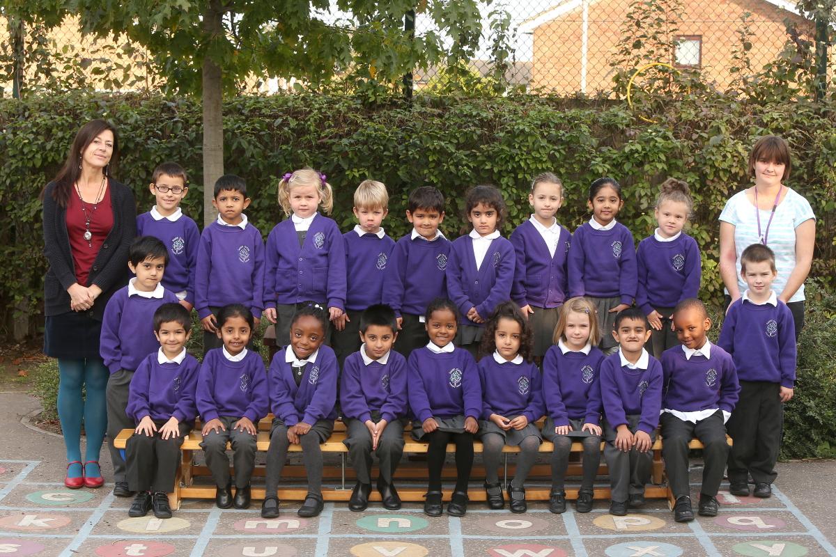RR Reception Class at South Grove Primary School. Walthamstow. (13/10/2015) EL85750_3