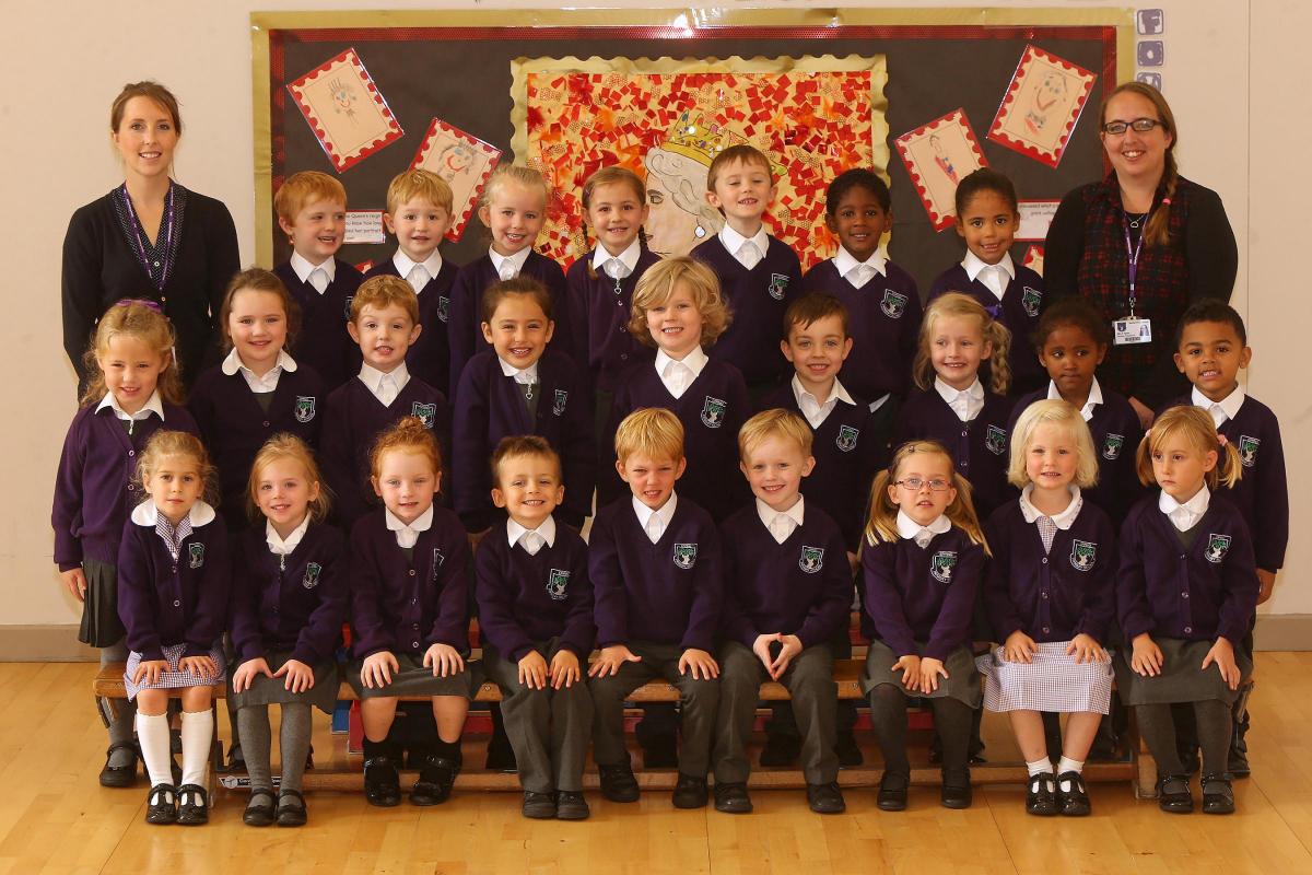 Oak Reception Class at Epping Primary School. Epping, Essex. (7/10/2015) EL85578_2