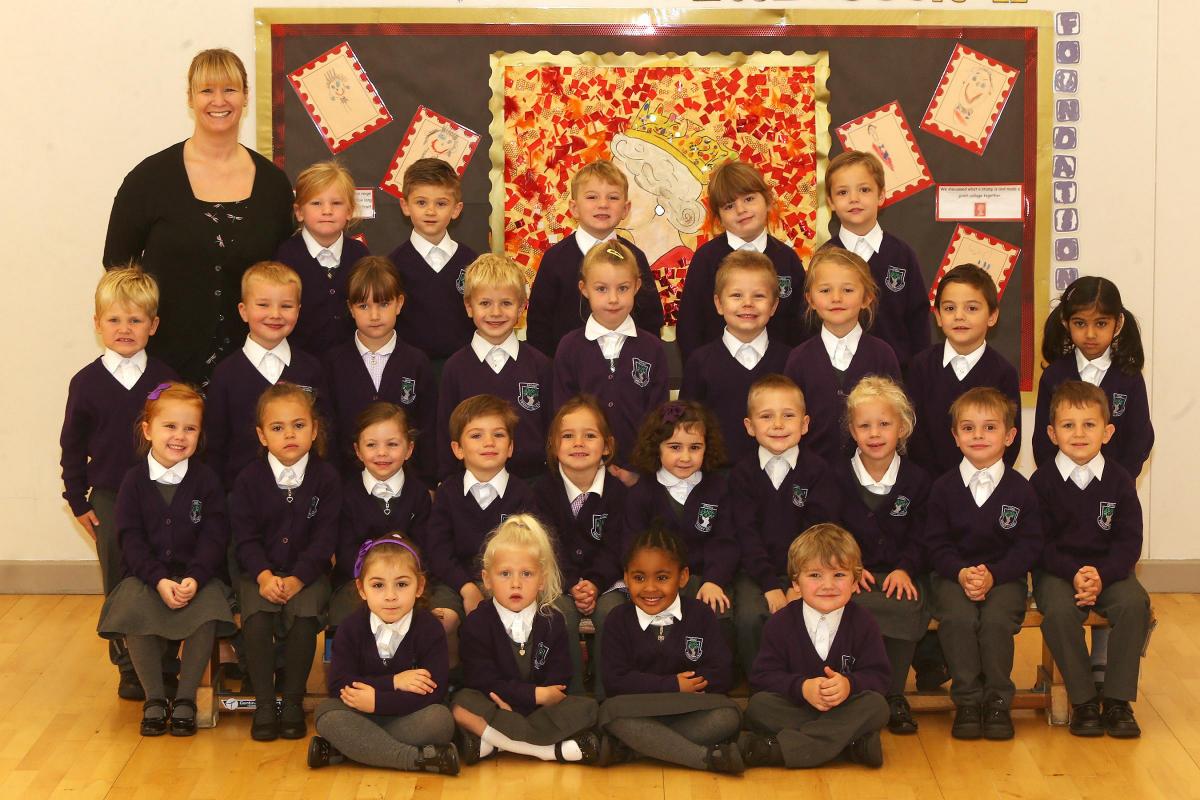 Elm Reception Class at Epping Primary School. Epping, Essex. (7/10/2015) EL85578_1