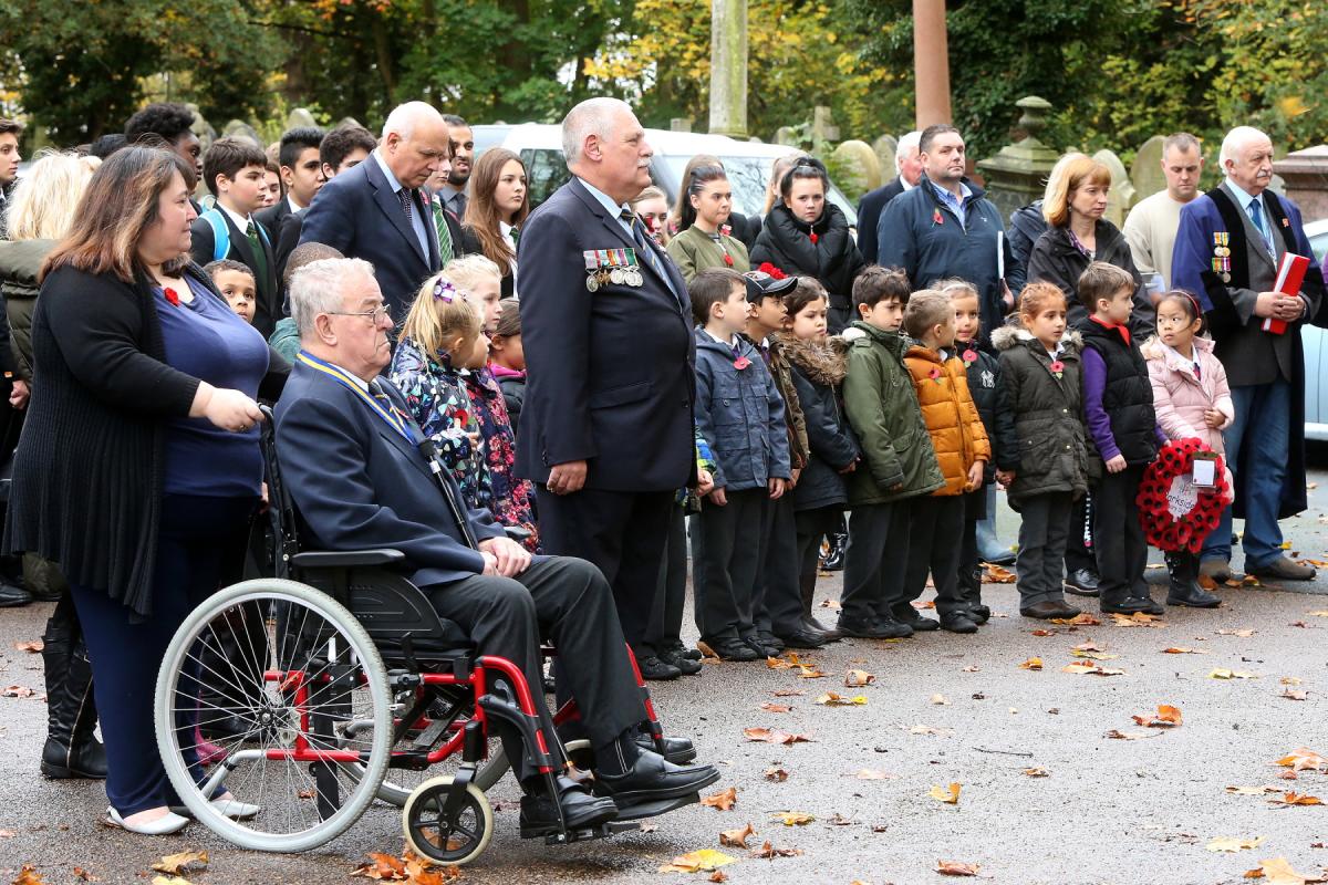 British Legion Remembrance Service at Chingford Mount Cemetery, children from Chingford Foundation, Parkside, Rushcroft and Chace Community from Enfield placed flowers over 200 graves. (6/11/2015) EL86105_9