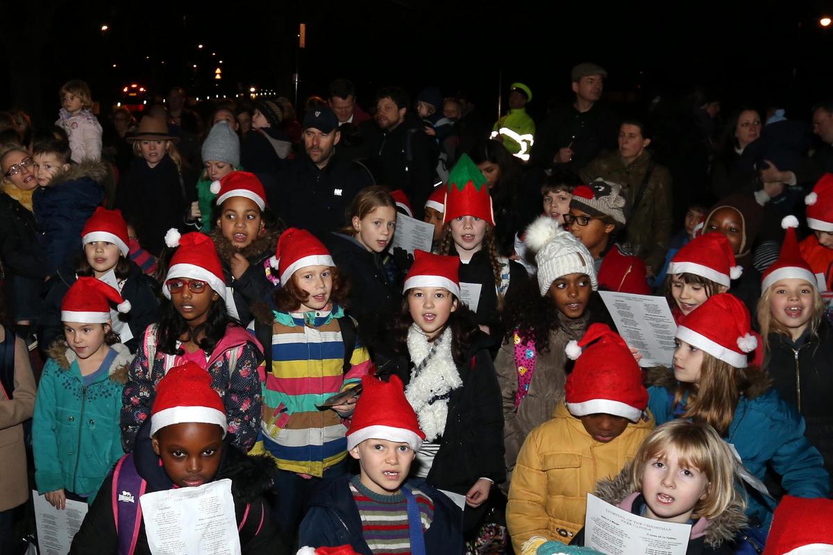 Carol singers at the Wanstead Christmas tree lights switch on, George Green. Wanstead. (27/11/2015) EL86060_1