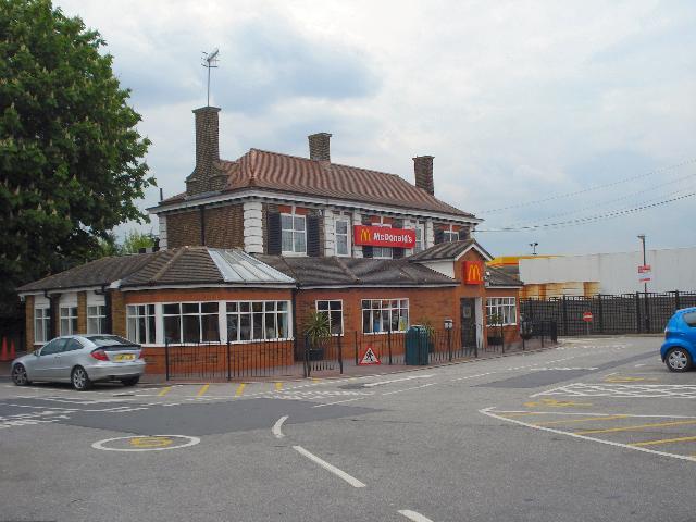 The Fountain was situated at 51 Sewardstone Road, closing in 2007. It has now been converted to a McDonalds.