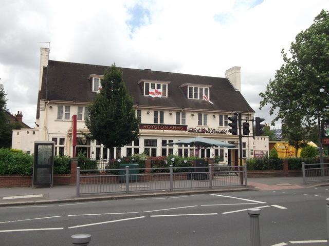 
The Royston Arms was situated at 83 Chingford Mount Road. This pub closed in 2014.