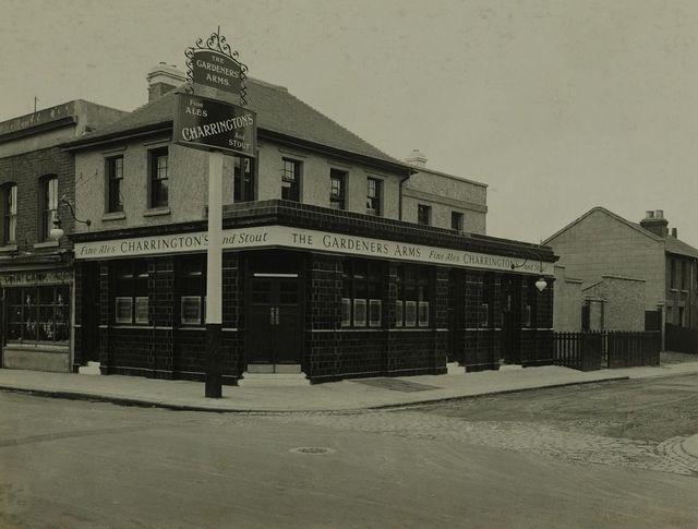 The Gardeners Arms was situated at 180 Boundary Road. This pub was established in 1871 and was tied to the Commercial Brewery of Stepney, East London, later passing to Charrington’s.  It closed in 1967 and was demolished the following year to make way f
