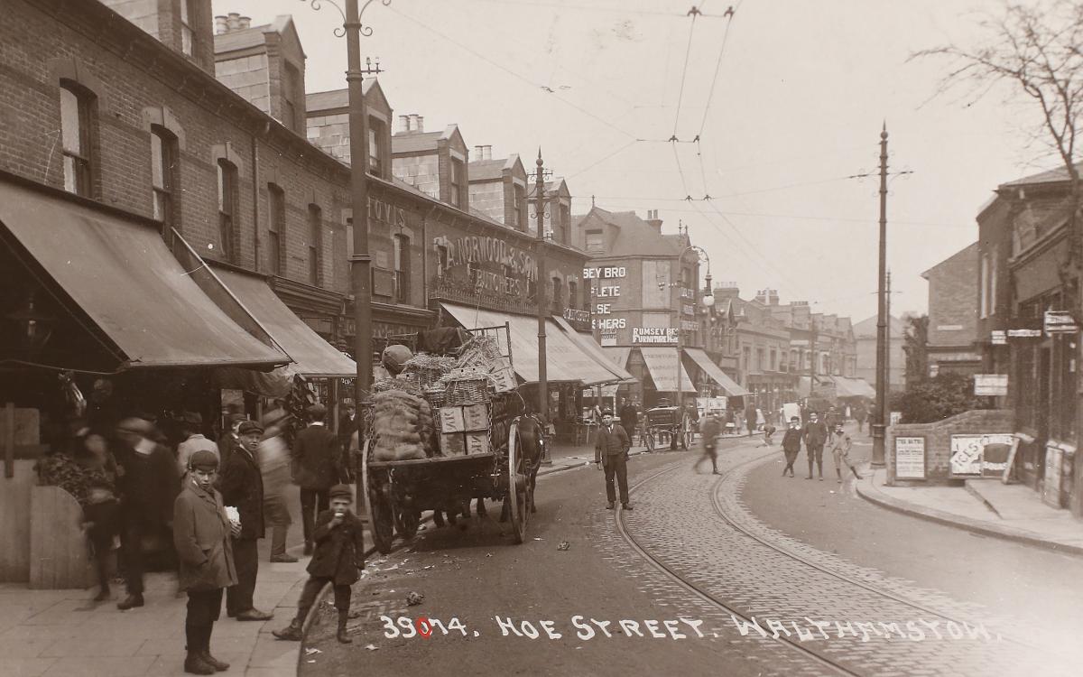 Hoe Street, Walthamstow, in 1910 (Picture: Vestry House Museum archive)