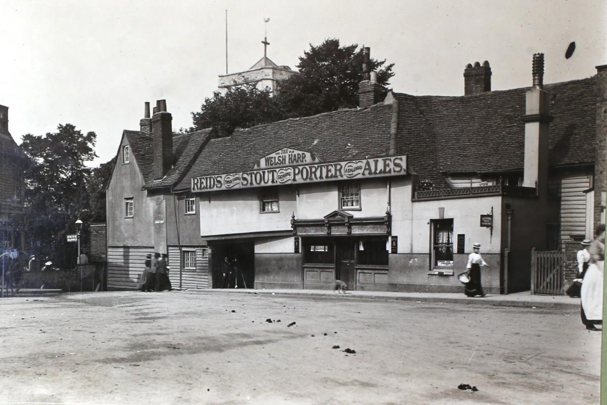 The Welsh Harp pub, in Market Square Waltham Abbey, in 1903