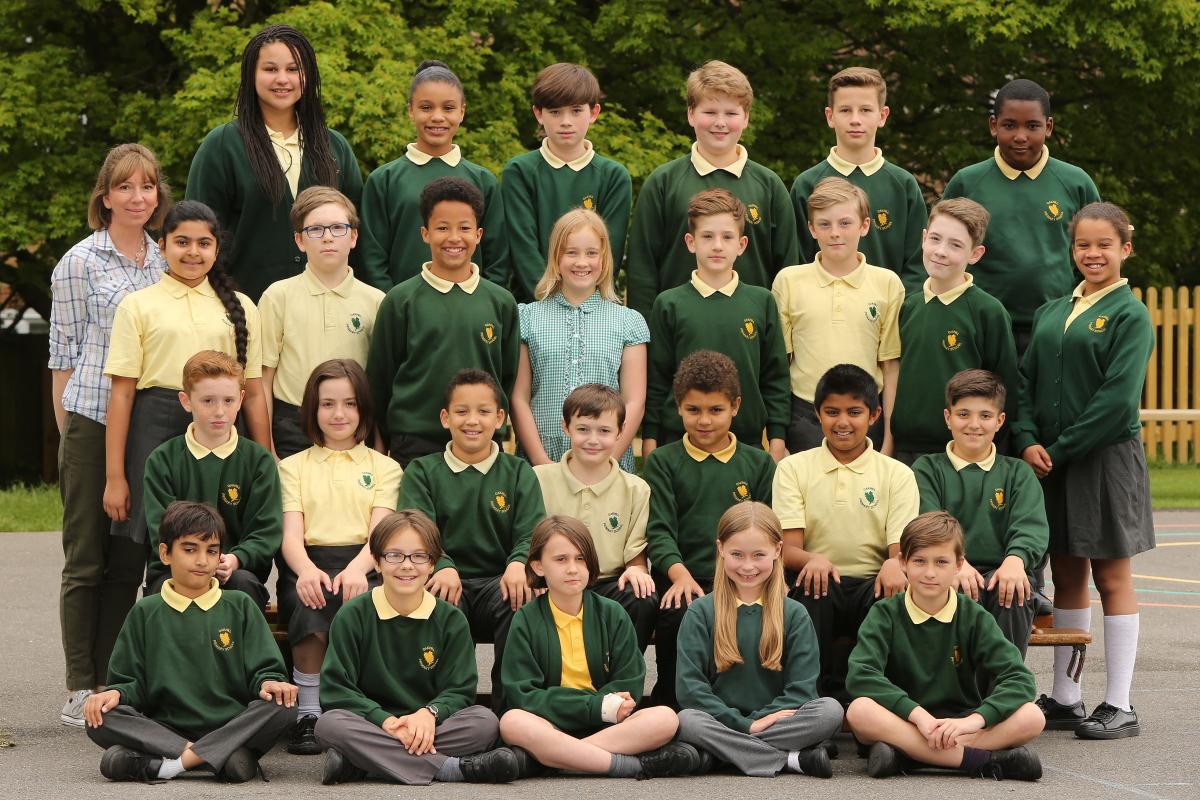 My Last Term: Year Six class at Oakhill Primary School, Wooford  Green. (19/5/2016) EL87815_1