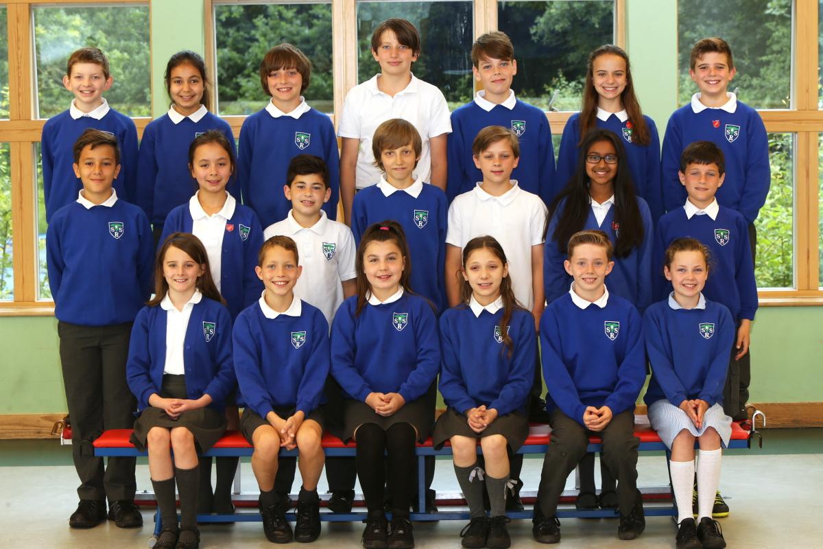 My Last Term: Beech year six class at Staples Road Primary School. Loughton, Essex. (27/6/2016) EL88095_1