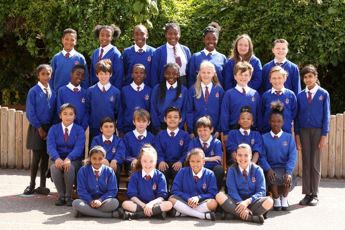MY LAST TERM: Year Six Class 6NW at Our Lady and St George's Catholic Primary & Nursery School. Walthamstow. (22/6/2016) EL88127_2