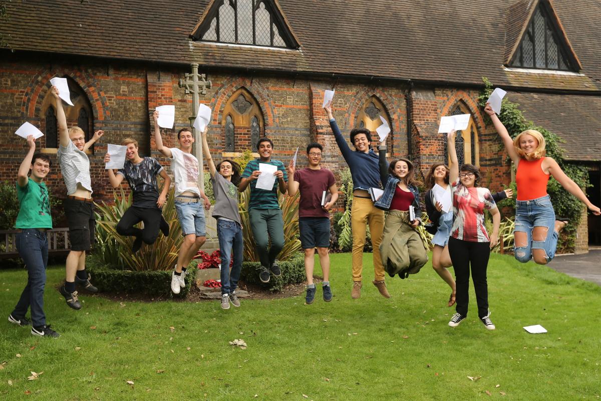 A Level Results day at Forest School in Snaresbrook. (18/8/2016) EL89033_2