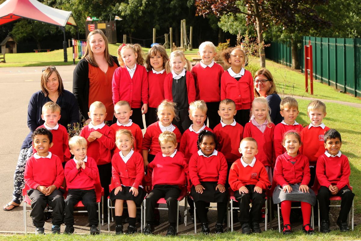 Ladybird Reception class at Leverton Primary School. Waltham Abbey. (16/9/2016) EL89283_1