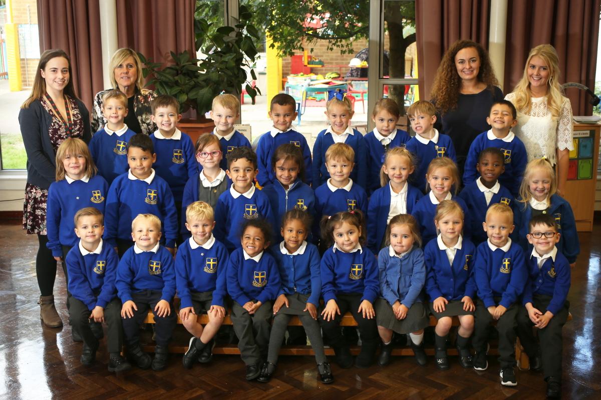  Miss Chadwick's Reception Class at Waltham Holy Cross Primary School. Waltham Abbey. (28/9/2016) EL89451_1
