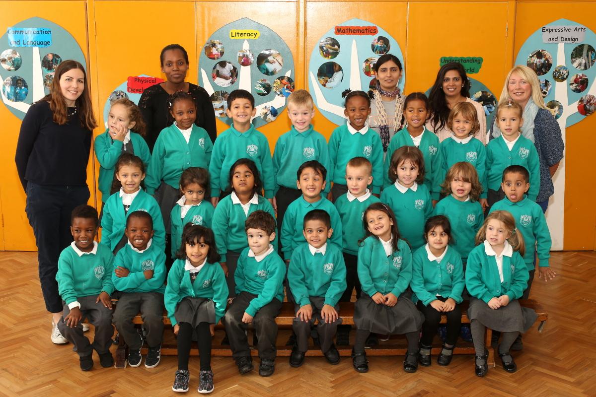 Squirrels Reception Class at Chapel End Infant School and Early Years Centre. Walthamstow. (10/10/2016) EL89456_1