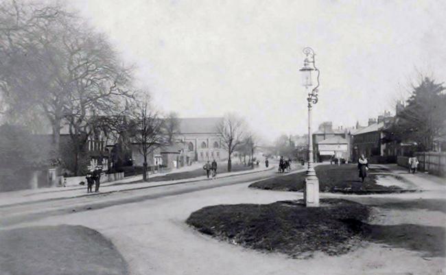 A postcard of Epping High Street in the 1890s. Credit: Gary Stone
