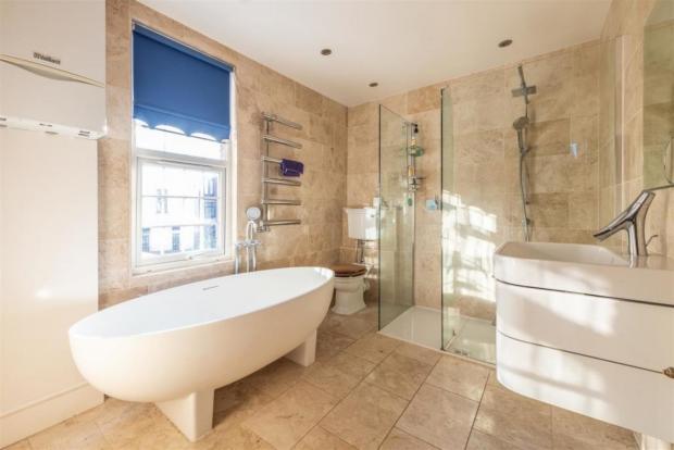East London and West Essex Guardian Series: The modern bathroom. (Rightmove)