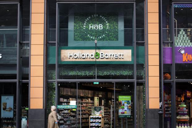 Enjoy a summer of wellness with Holland & Barrett huge sale on over 1000 products (Holand & Barrett)