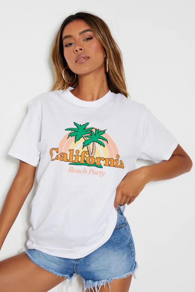 East London and West Essex Guardian Series: White California Beach Party Graphic Oversized T-Shirt (I Saw It First)