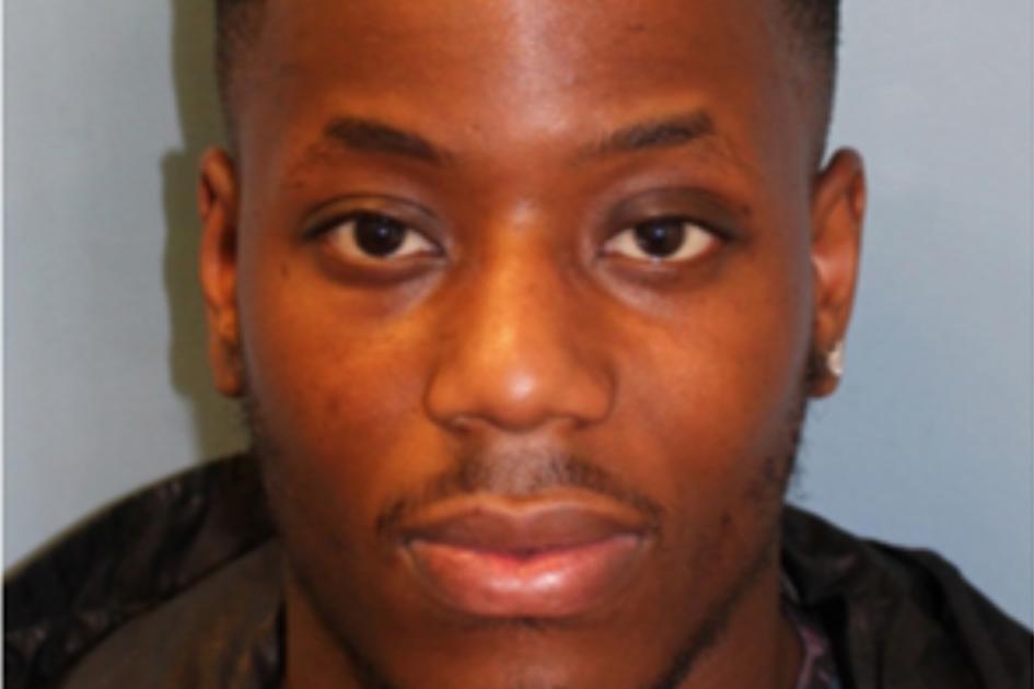 Thug jailed after attack at restaurant near St Paul’s