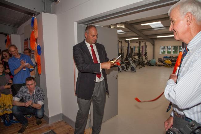 Olympic Legend Sir Steve Redgrave opens Lea Rowing Club boathouse ...